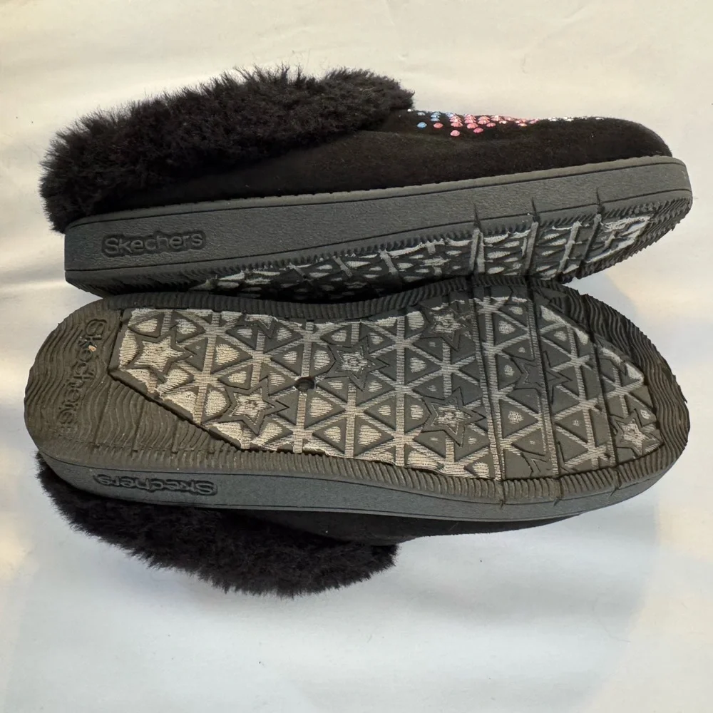 Kids Skechers Black Slippers with Star Design